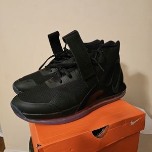 Size 11 - Nike Air Force Max Black - AR0974-003